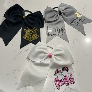 Set of 3 Harry Potter bows, used, o so fluffy, universal Studios